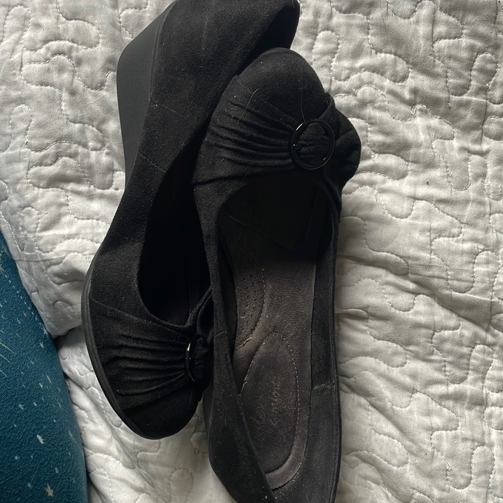 Woman’s wedges.